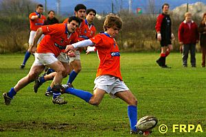 Fonso logra los tres primeros puntos para el Oviedo